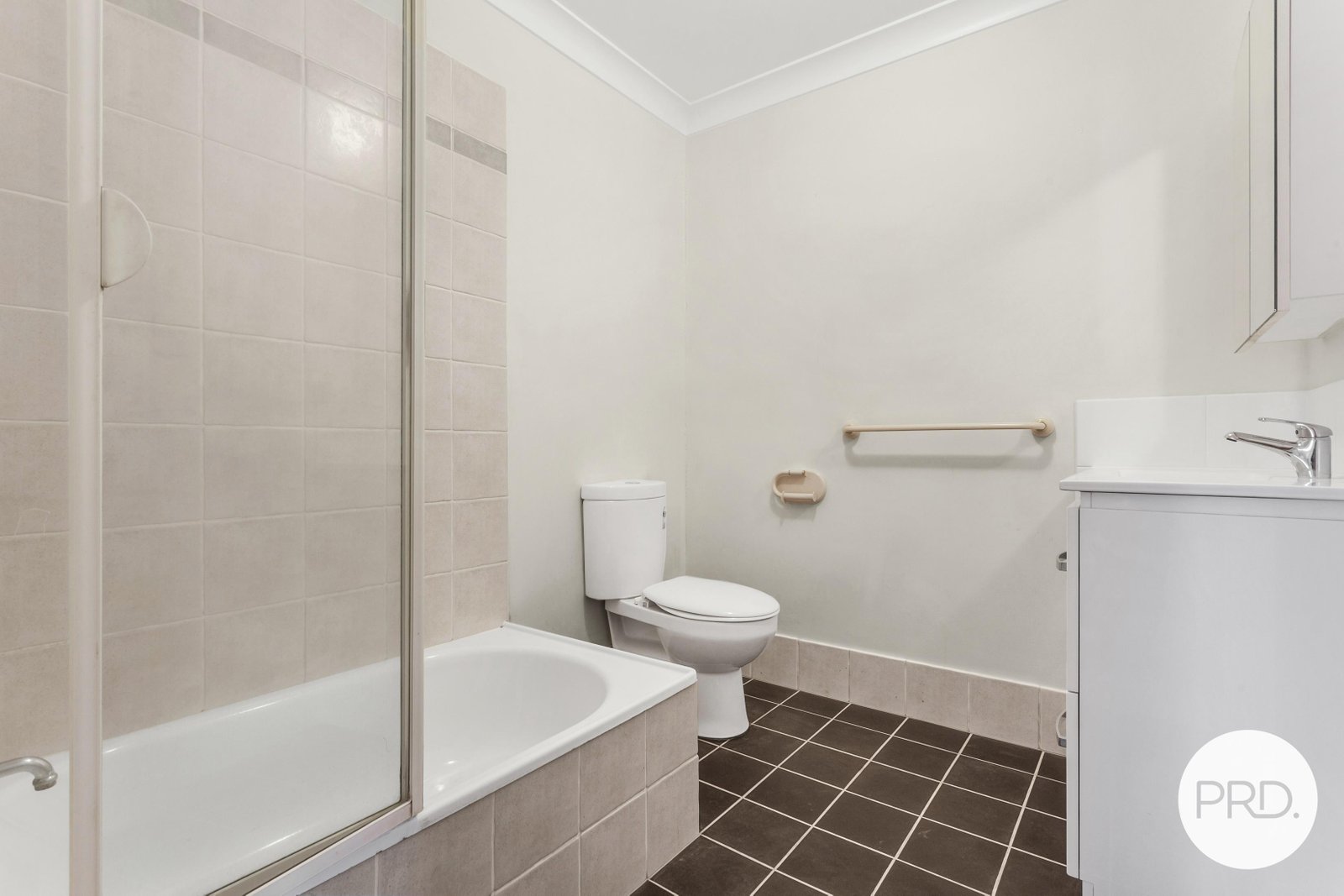 5/8 Aden Street ALBION 12