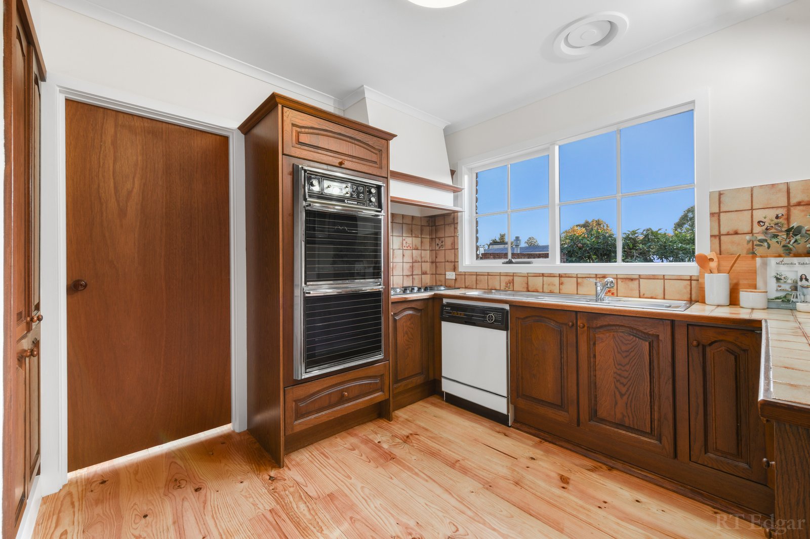 Real Estate and Property in 58 Atheldene Drive, Glen Waverley, VIC