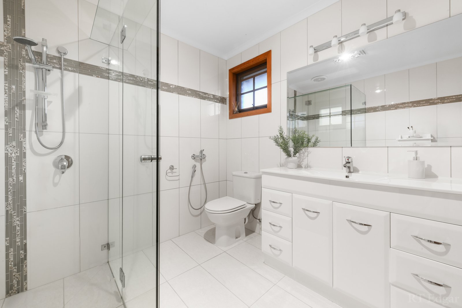 Real Estate and Property in 58 Atheldene Drive, Glen Waverley, VIC