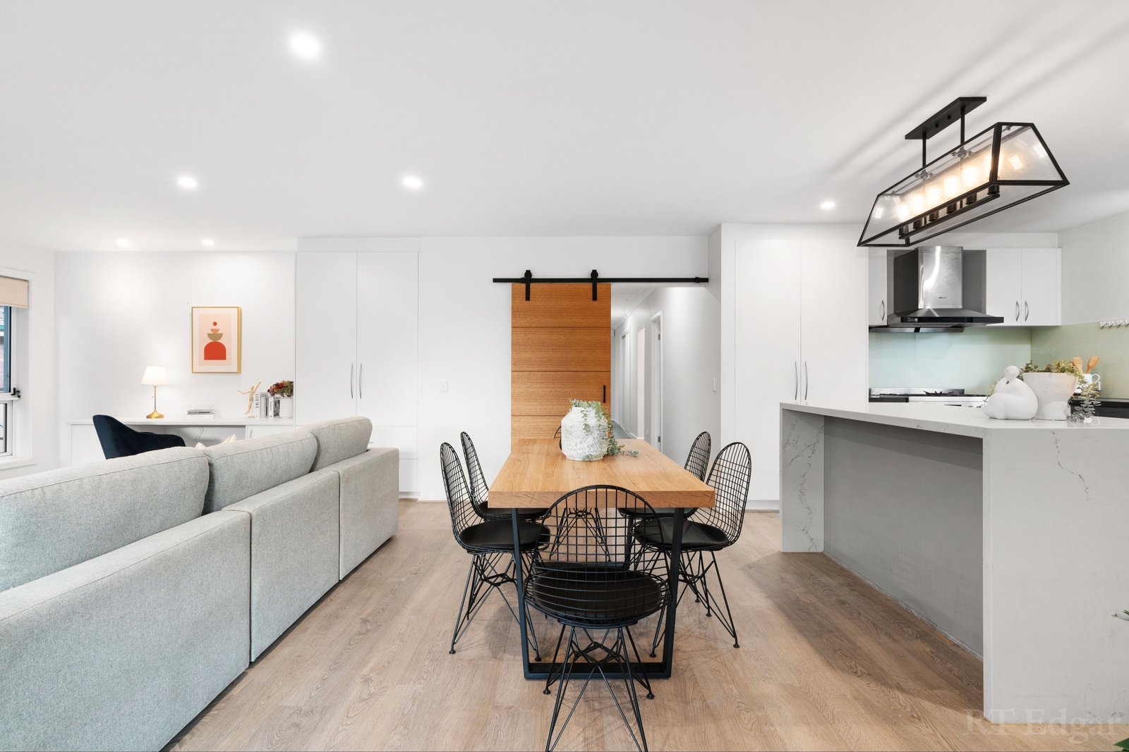 Real Estate and Property in 58 Barter Crescent, Forest Hill, VIC