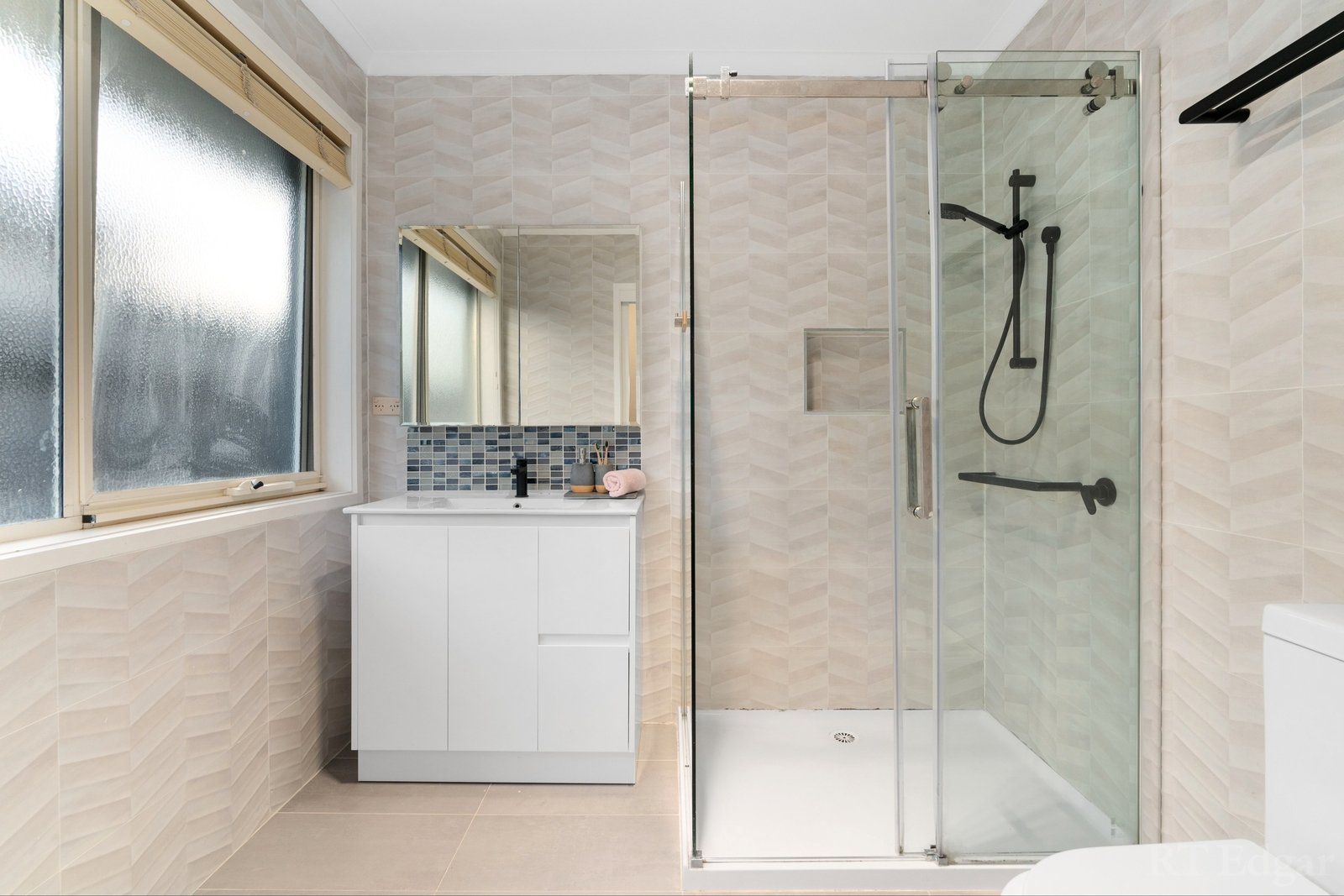 Real Estate and Property in 58 Barter Crescent, Forest Hill, VIC