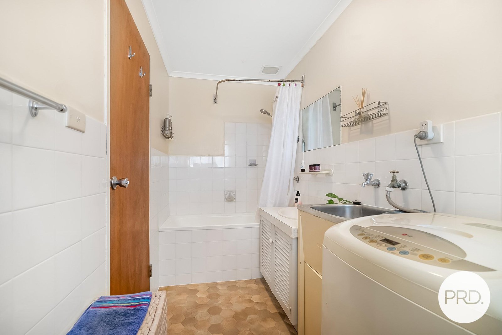 5/8 Beltana Street LINDISFARNE 9