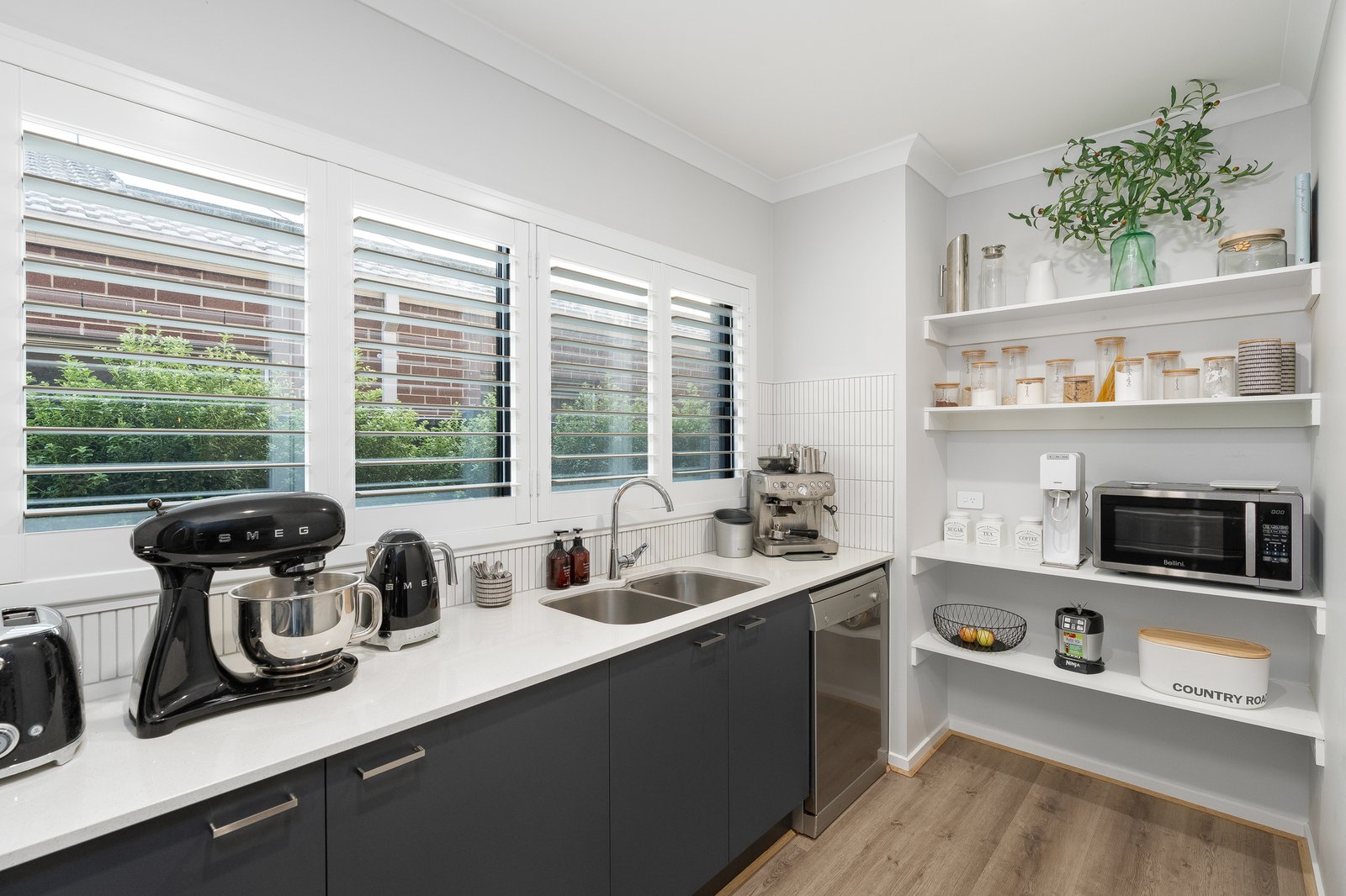 Gallery: 58 Callistemon Circuit