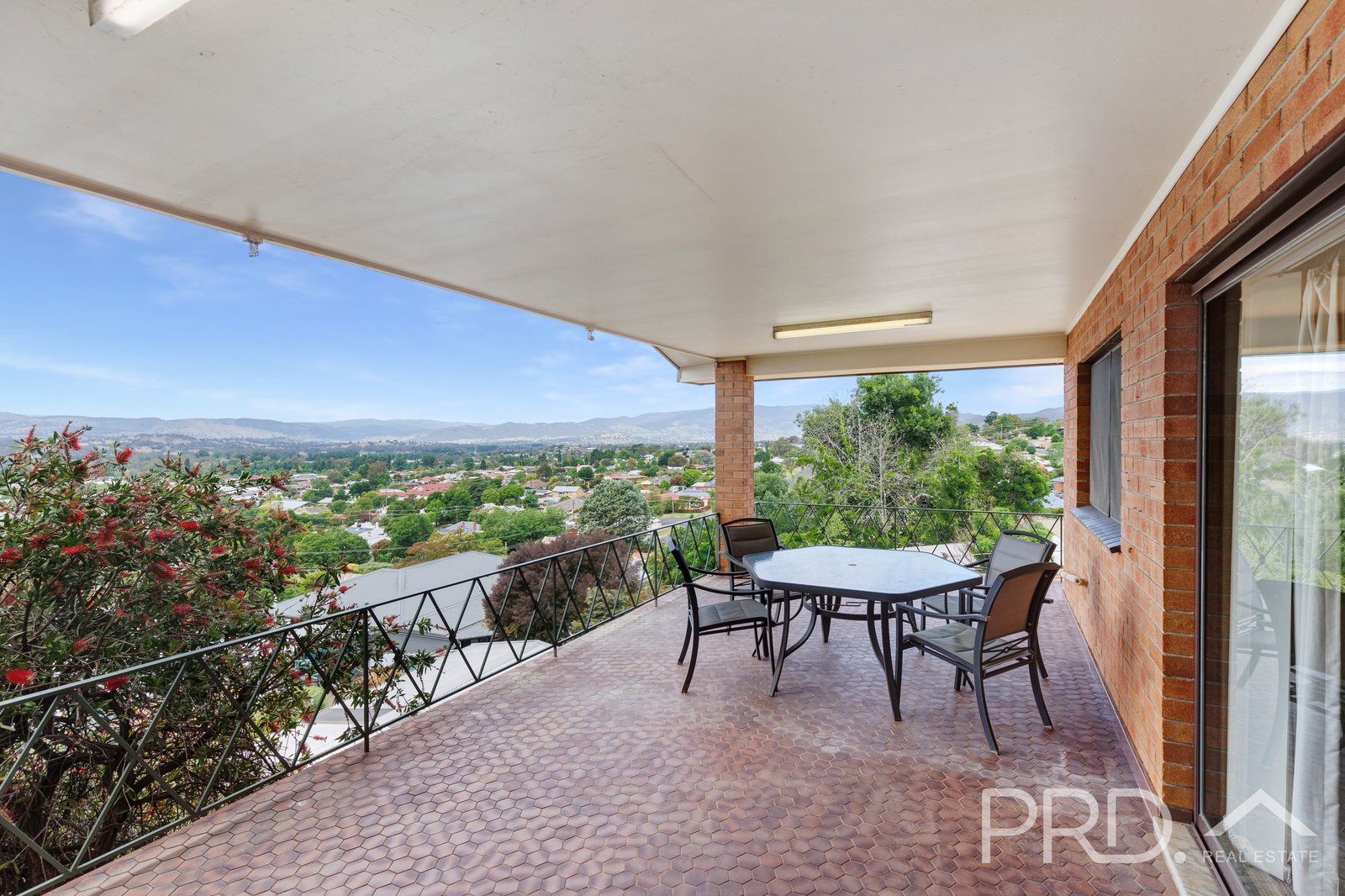 58 Carey Street TUMUT 3