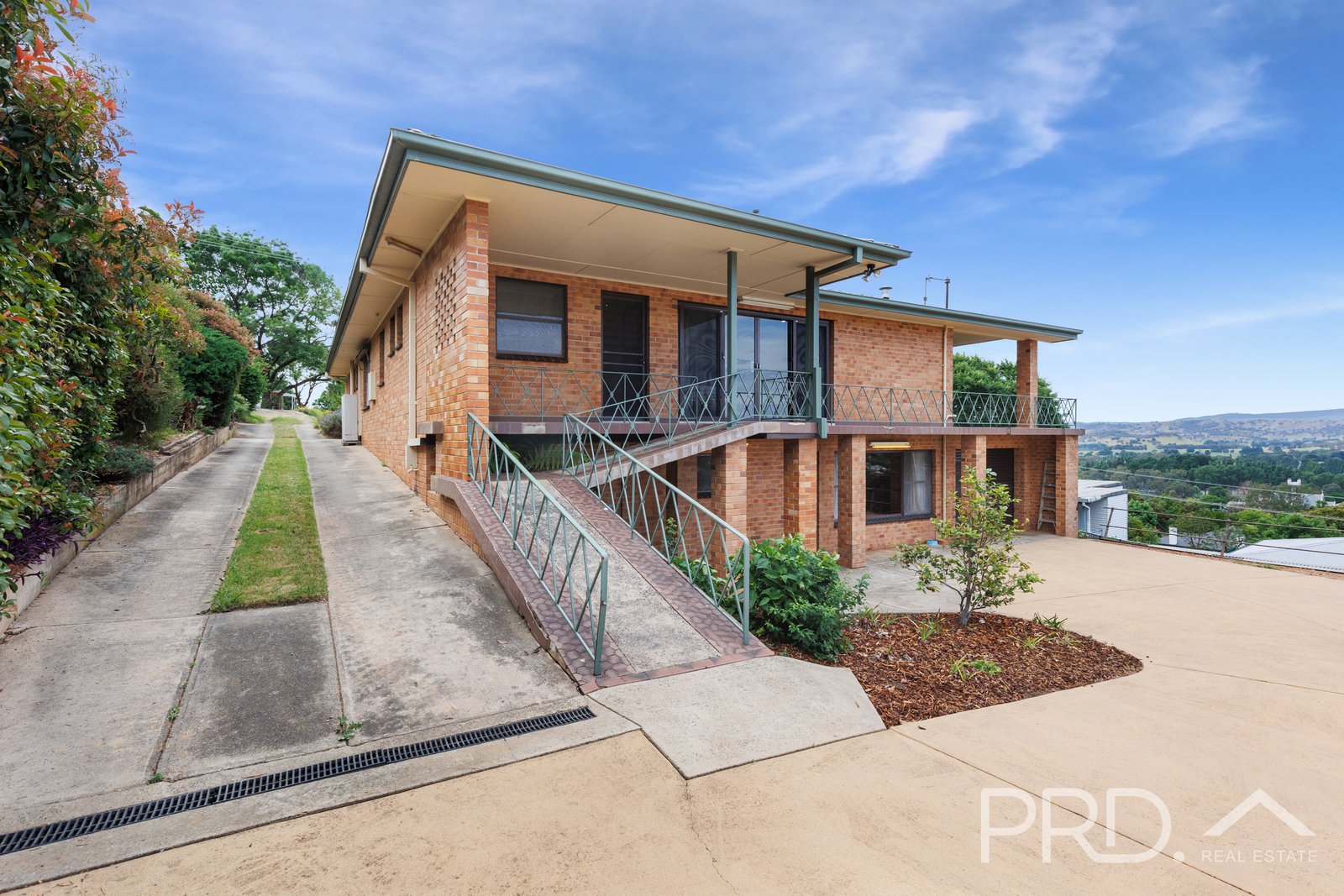 58 Carey Street TUMUT 22