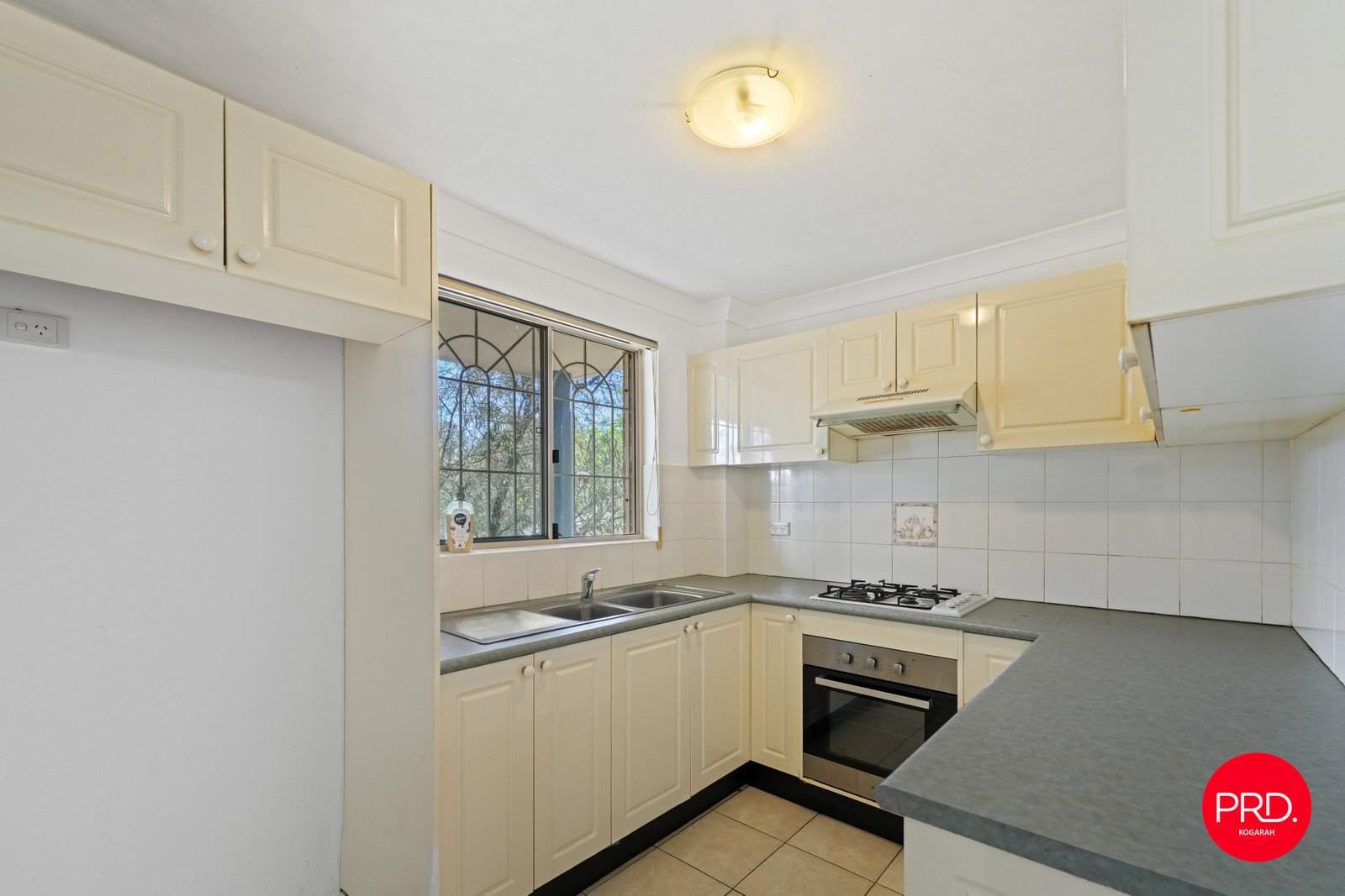5/8 Catherine Street KOGARAH 4