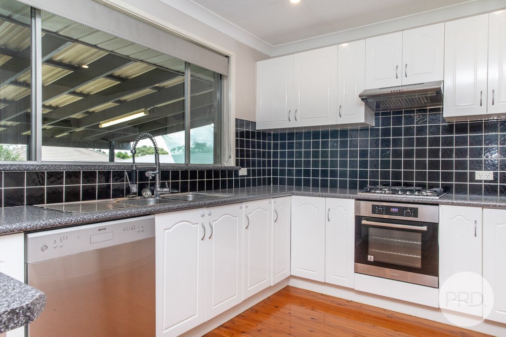 58 Chesterfield Road SOUTH PENRITH 4