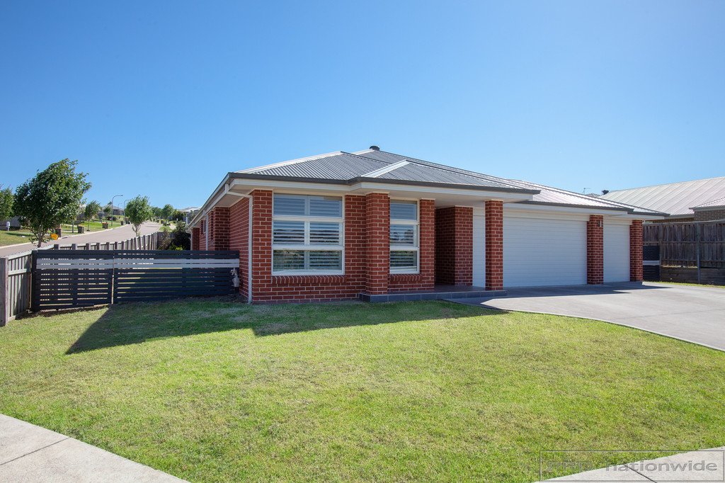58 Darcys Circuit GILLIESTON HEIGHTS 24