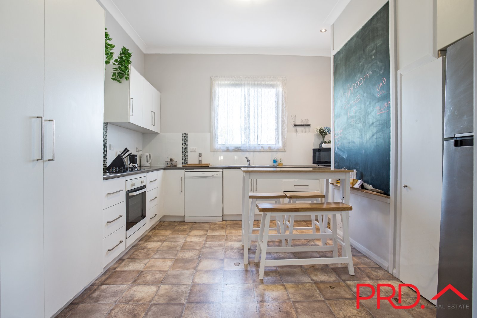 58 Denison Street TAMWORTH 9