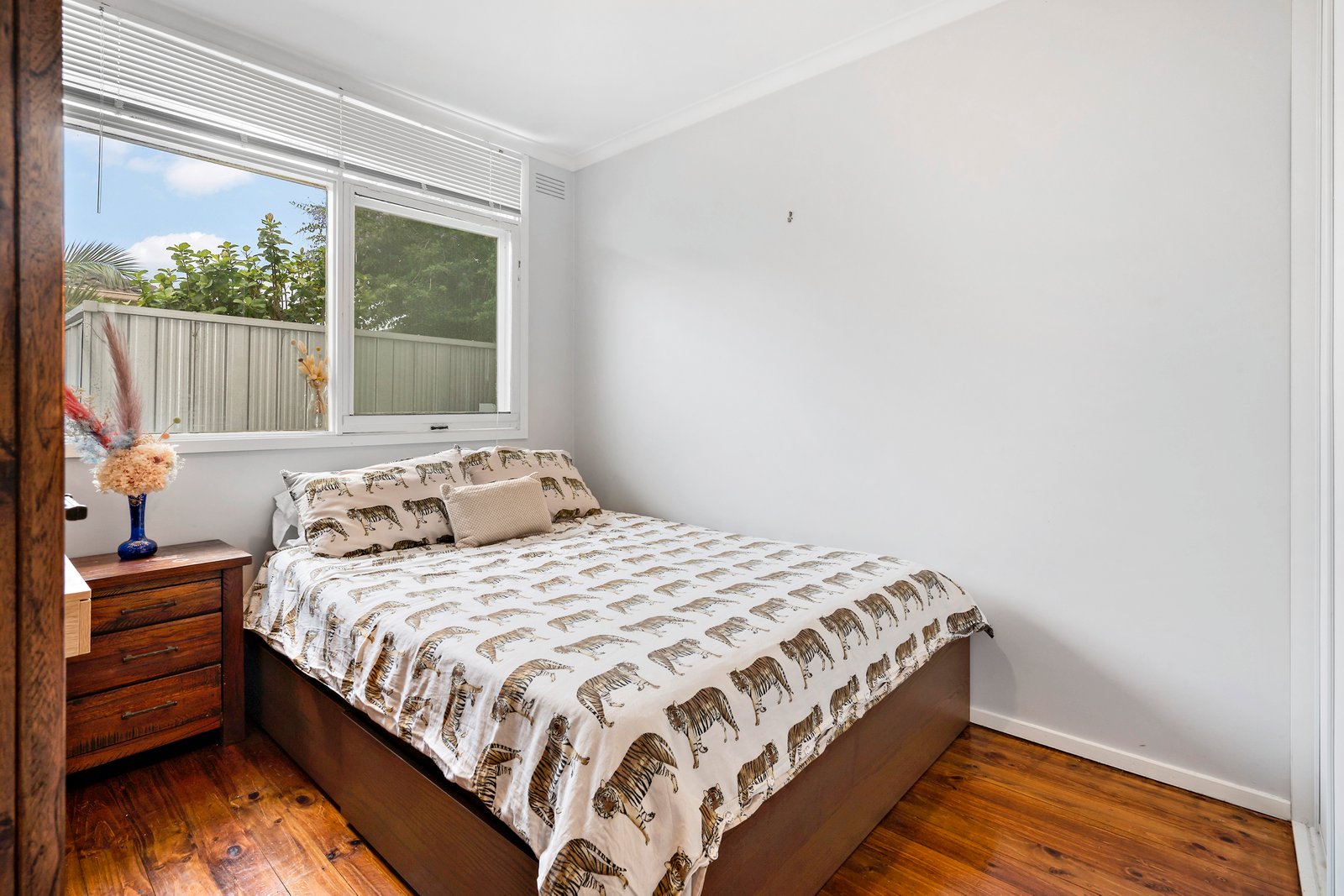 Gallery: 5/8 Embankment Grove