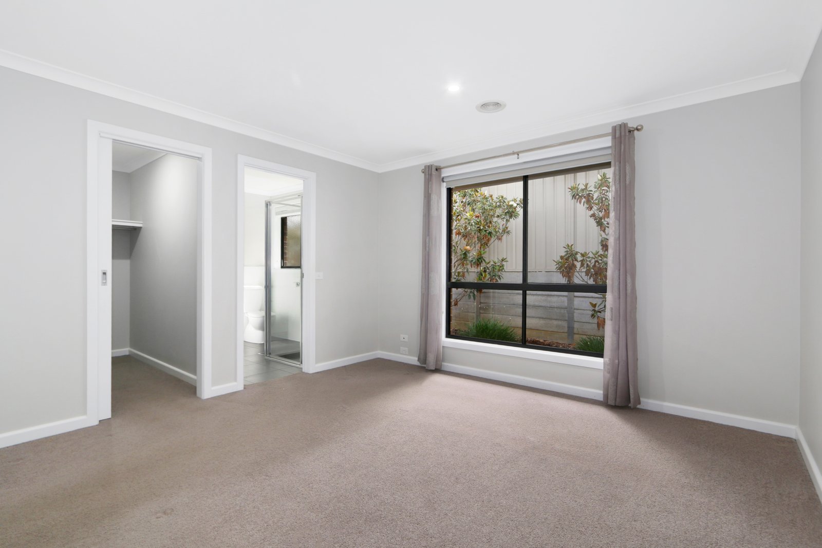 58 Felstead Circuit THURGOONA 2