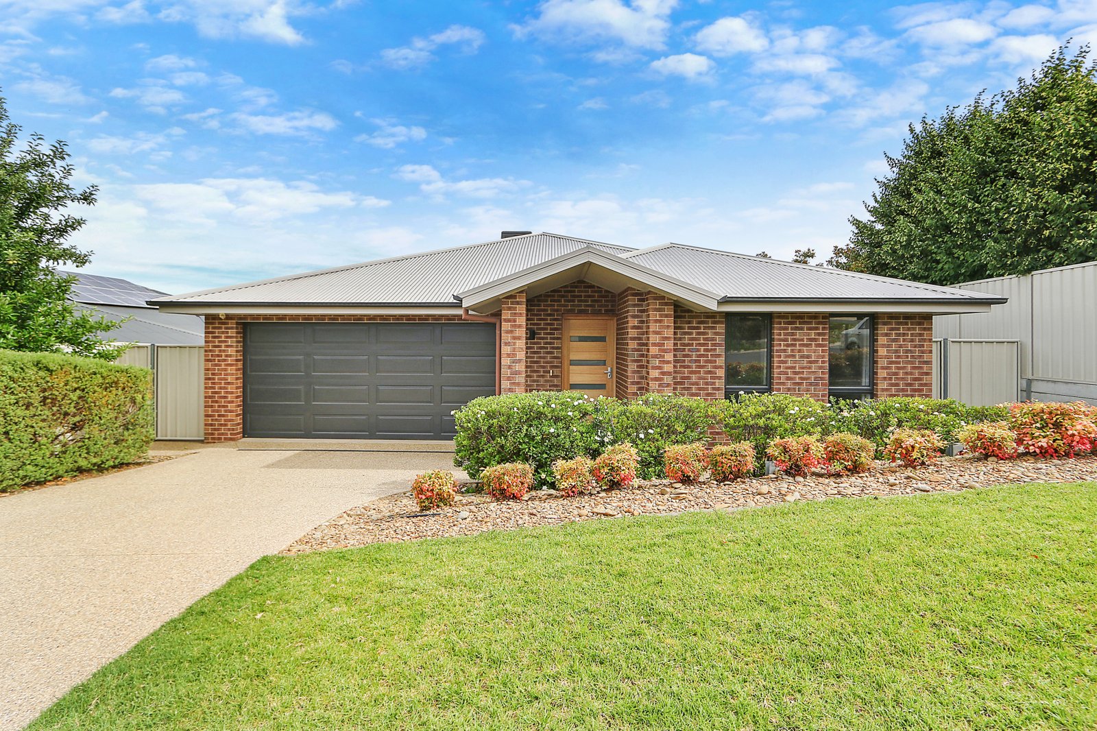 58 Felstead Circuit THURGOONA 9