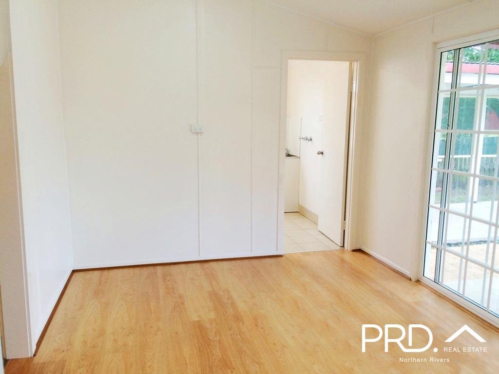 58 Fergusson St  CASINO 12