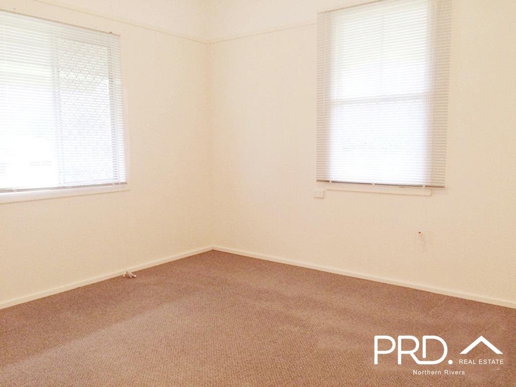 58 Fergusson St  CASINO 13