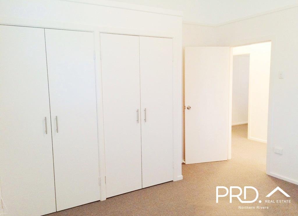 58 Fergusson St  CASINO 14