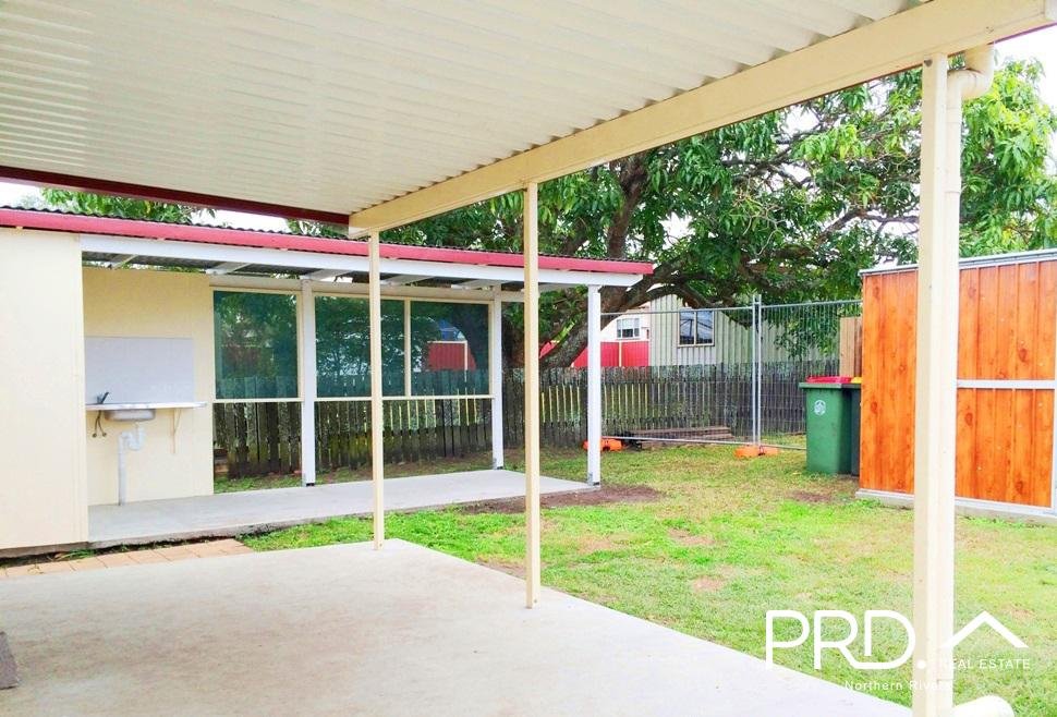 58 Fergusson St  CASINO 22