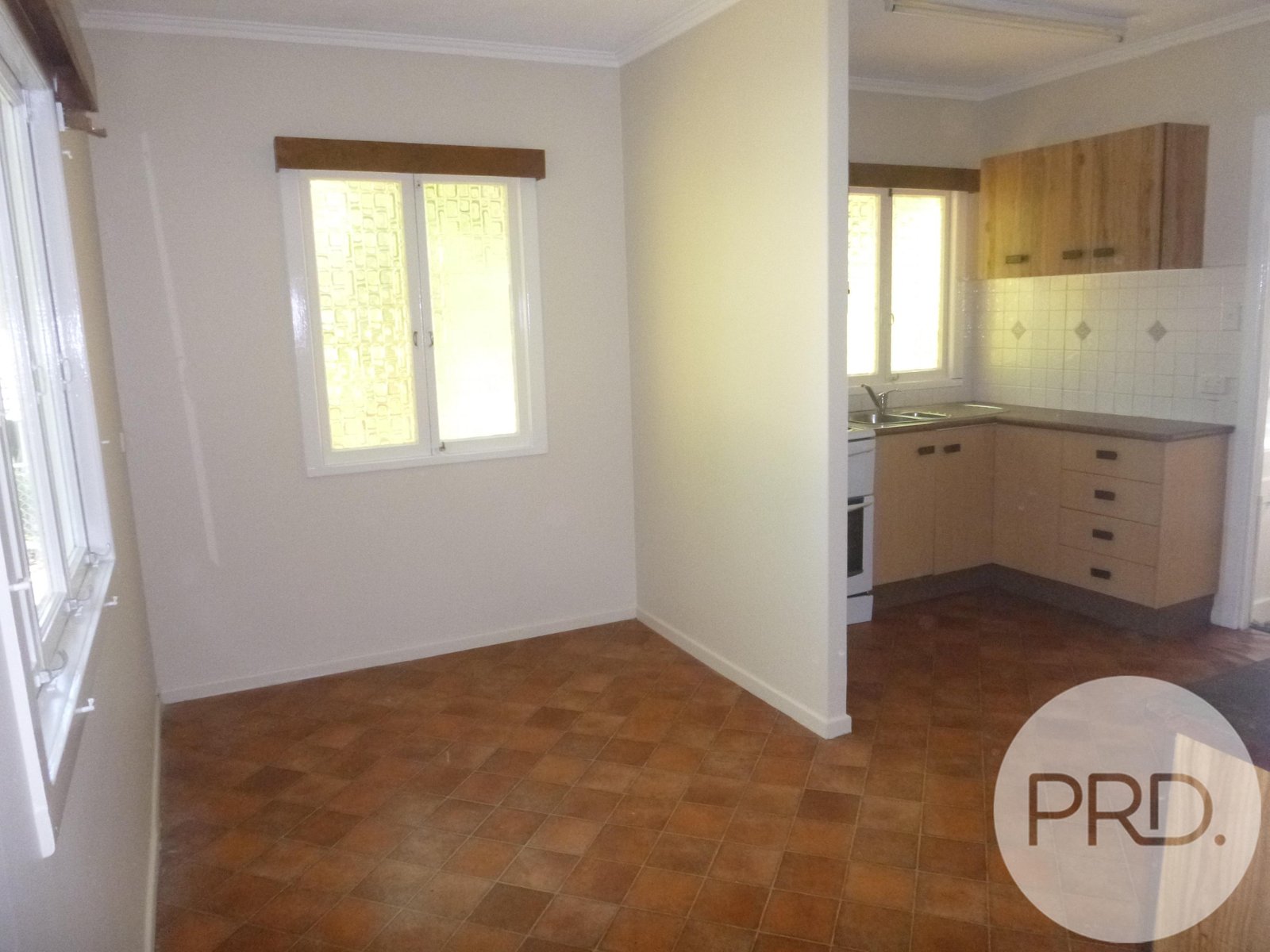 58 GOLD Street BANYO 2