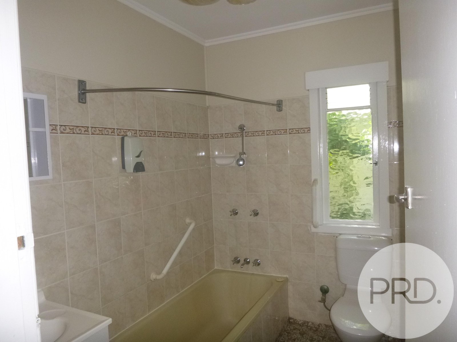 58 GOLD Street BANYO 9