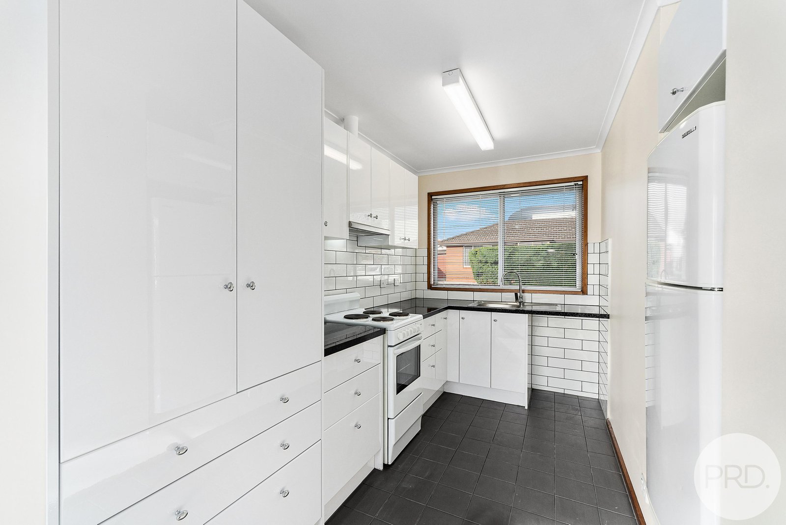 5/8 Hull Street GLENORCHY 2