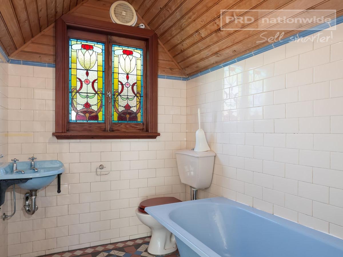 58 Kincaid Street WAGGA WAGGA 7