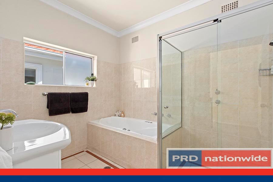 58 Lansdowne Parade OATLEY 5