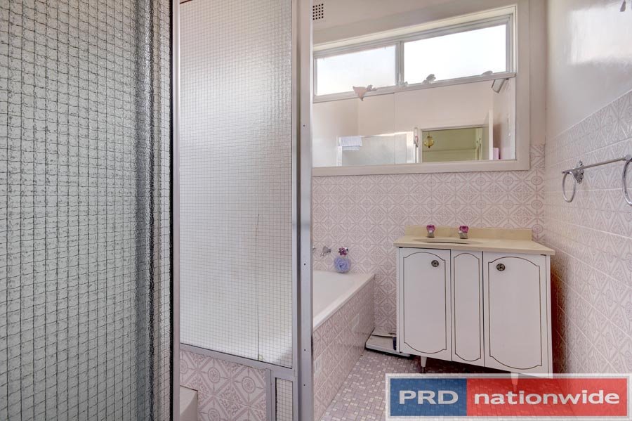 58 Lorraine Street PEAKHURST 8