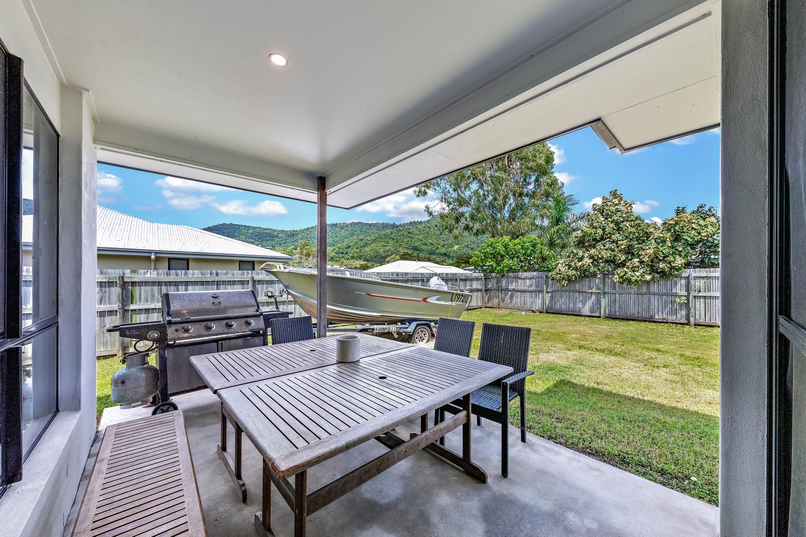 58 Macarthur Drive CANNONVALE QLD 4802
