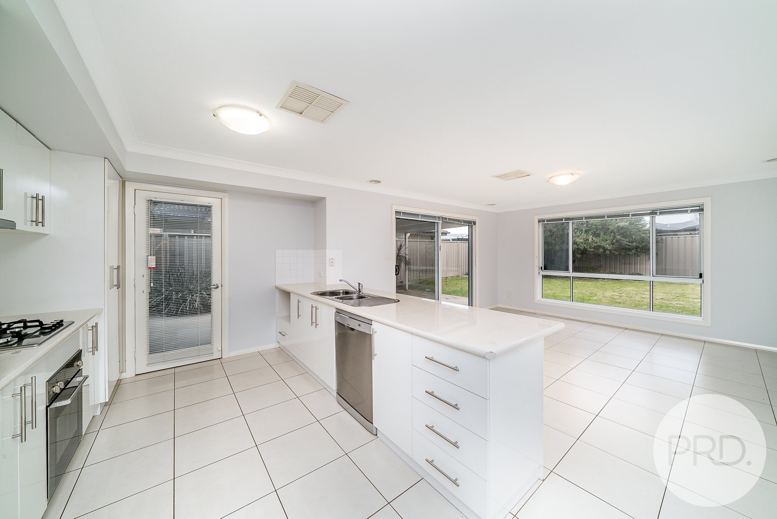 58 Mima Street GLENFIELD PARK 2