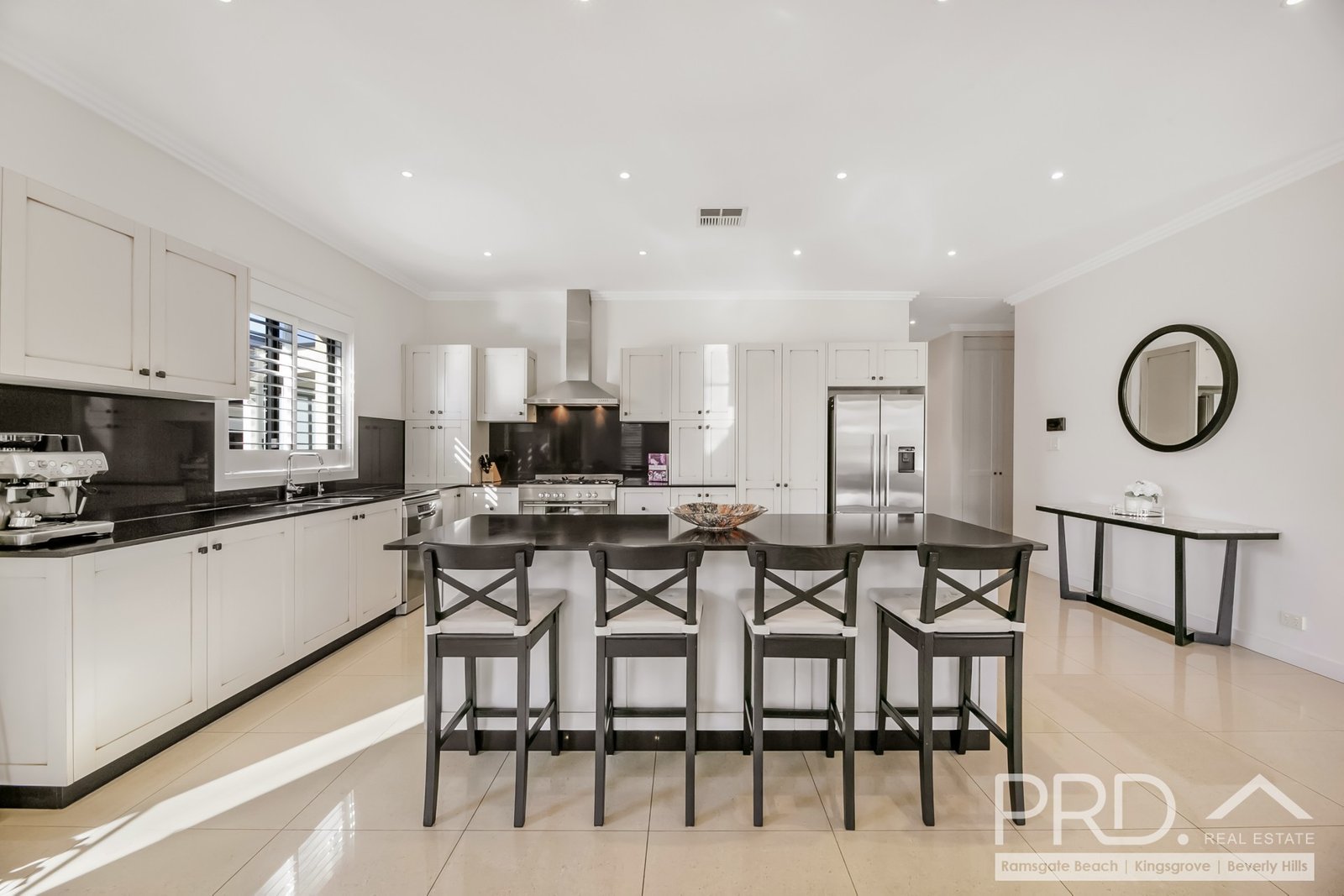 58 New England Drive KINGSGROVE 3