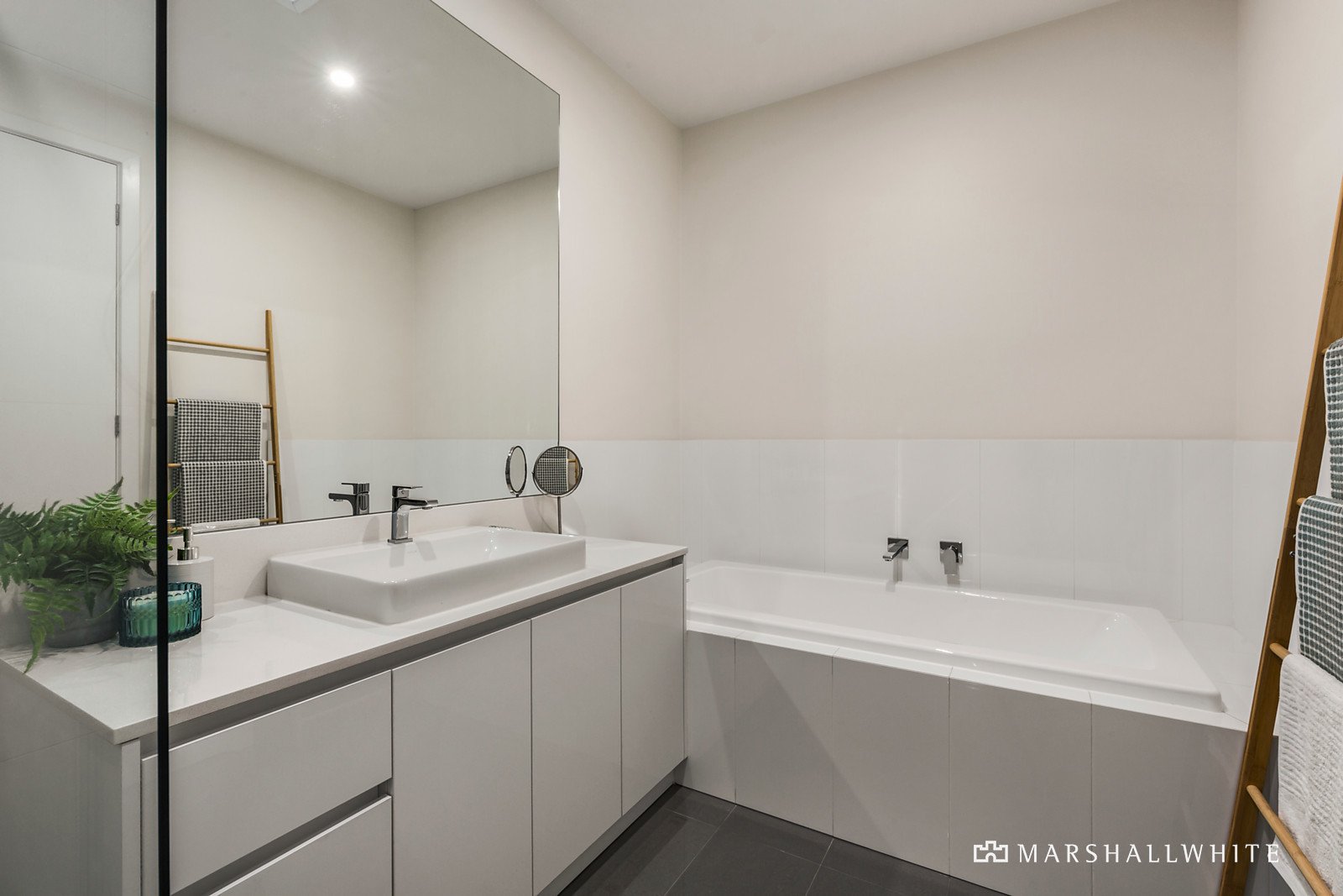 5/8 Pennant Lane, Surrey Hills, VIC