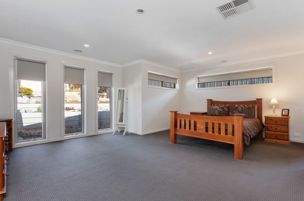 58 Queen Street KANGAROO FLAT 2