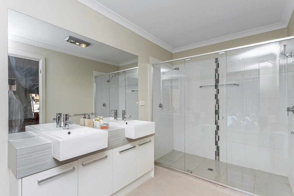 58 Queen Street KANGAROO FLAT 3