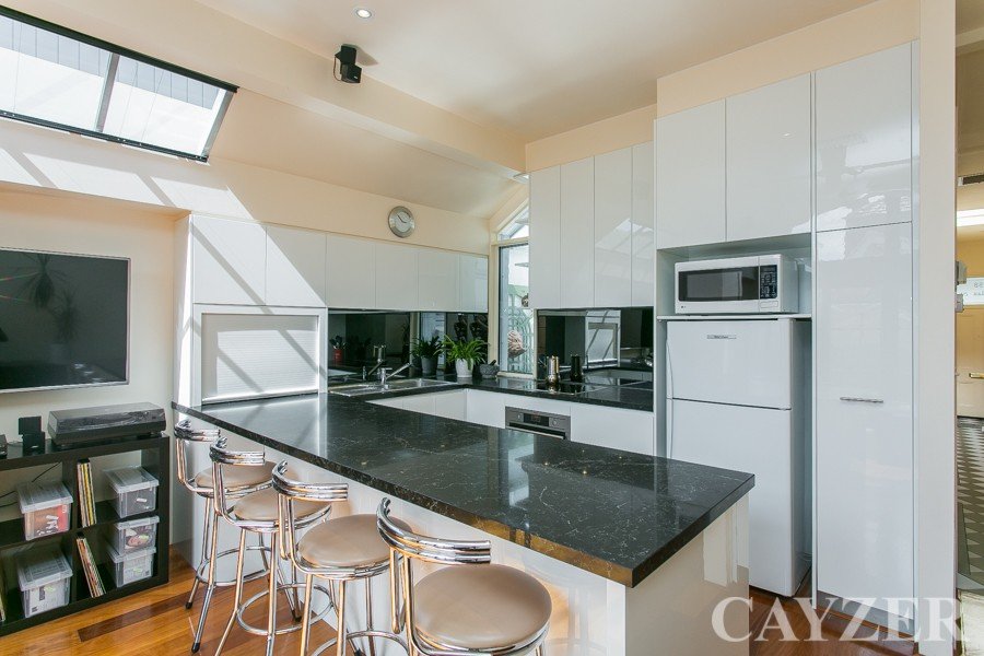 Gallery: 58 Raglan Street