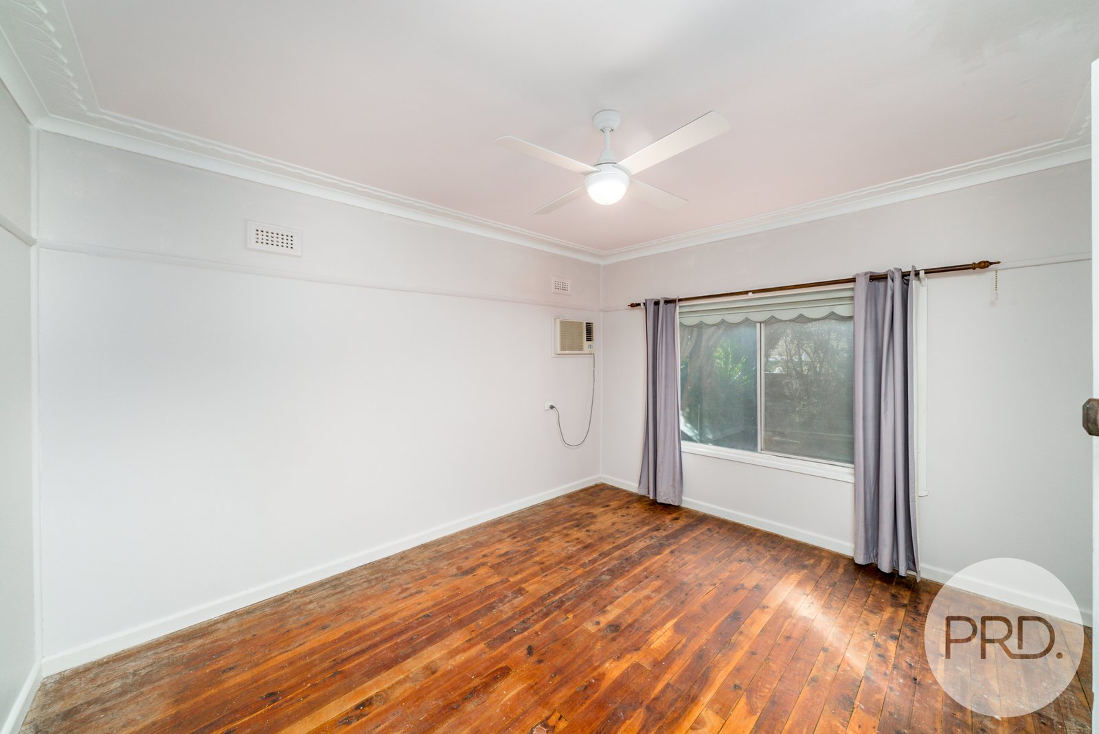58 Reid Street LOCKHART 9