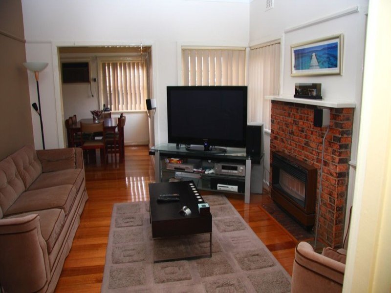 Gallery: 58 Roberts Street