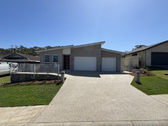 58 Simon Street CORINDI BEACH 31