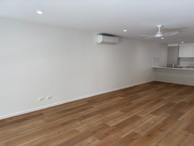 58 Simon Street CORINDI BEACH 33