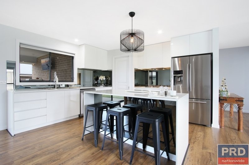 58 Songlark Crescent THURGOONA 7