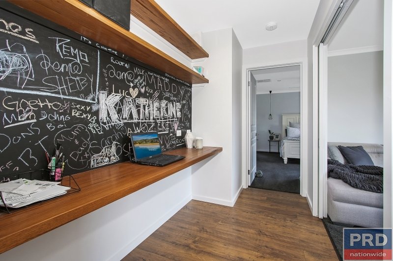 58 Songlark Crescent THURGOONA 10
