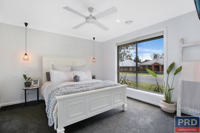 58 Songlark Crescent THURGOONA 11