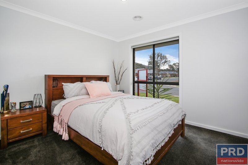 58 Songlark Crescent THURGOONA 13