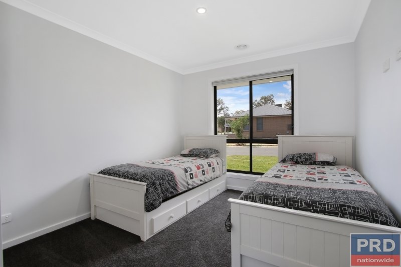 58 Songlark Crescent THURGOONA 14
