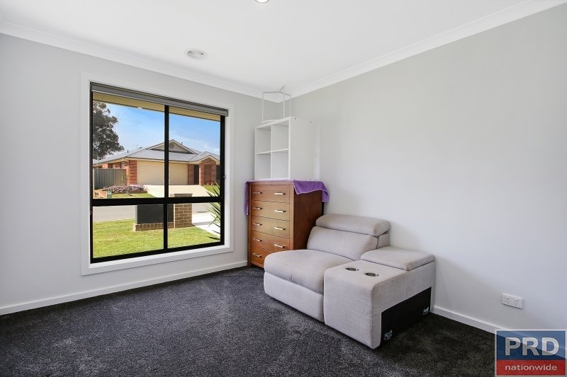 58 Songlark Crescent THURGOONA 15