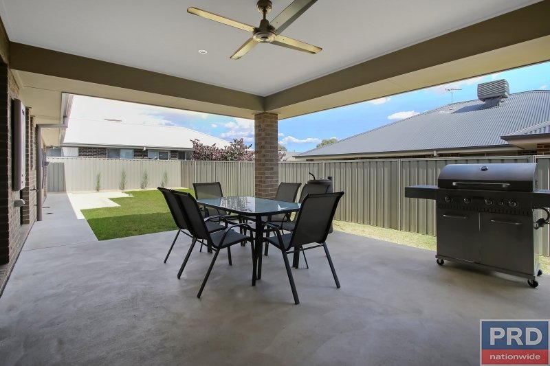 58 Songlark Crescent THURGOONA 18