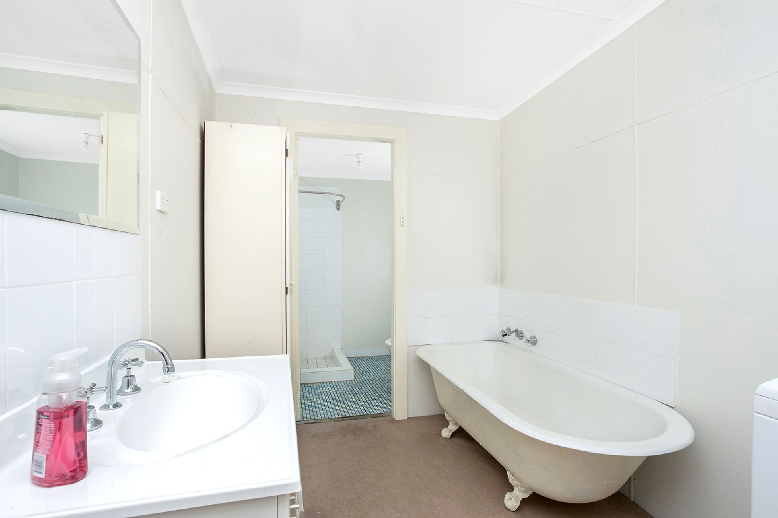 58 Station Lane LOCHINVAR 22