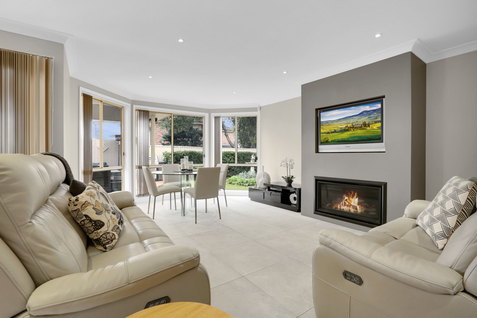 58 Sunnybank Crescent HORSLEY 5