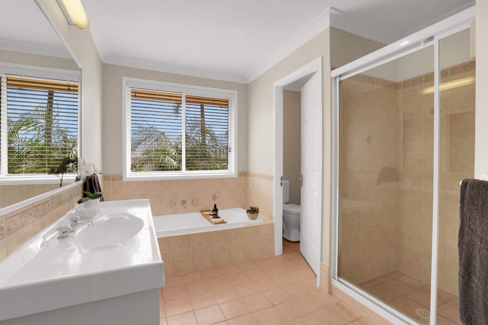 58 Sunnybank Crescent HORSLEY 7