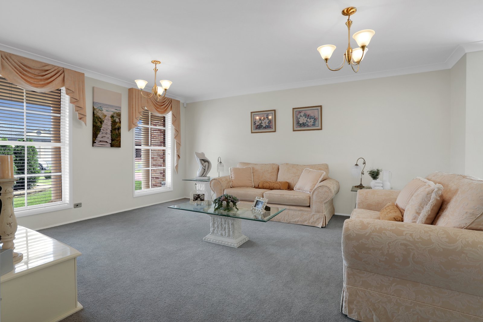 58 Sunnybank Crescent HORSLEY 8