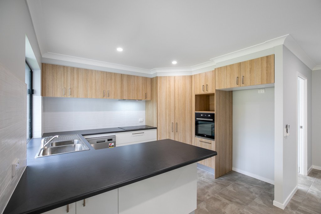 58 Trader Crescent, Whitsunday Lakes Estate  CANNONVALE 2