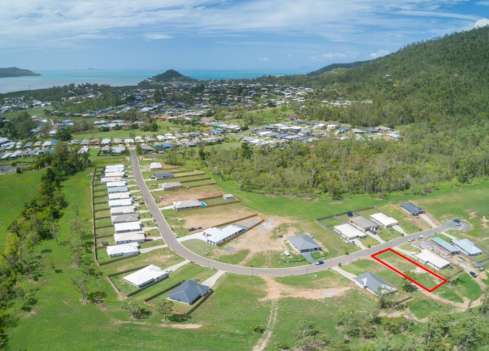 58 Trader Crescent, Whitsunday Lakes Estate  CANNONVALE 5